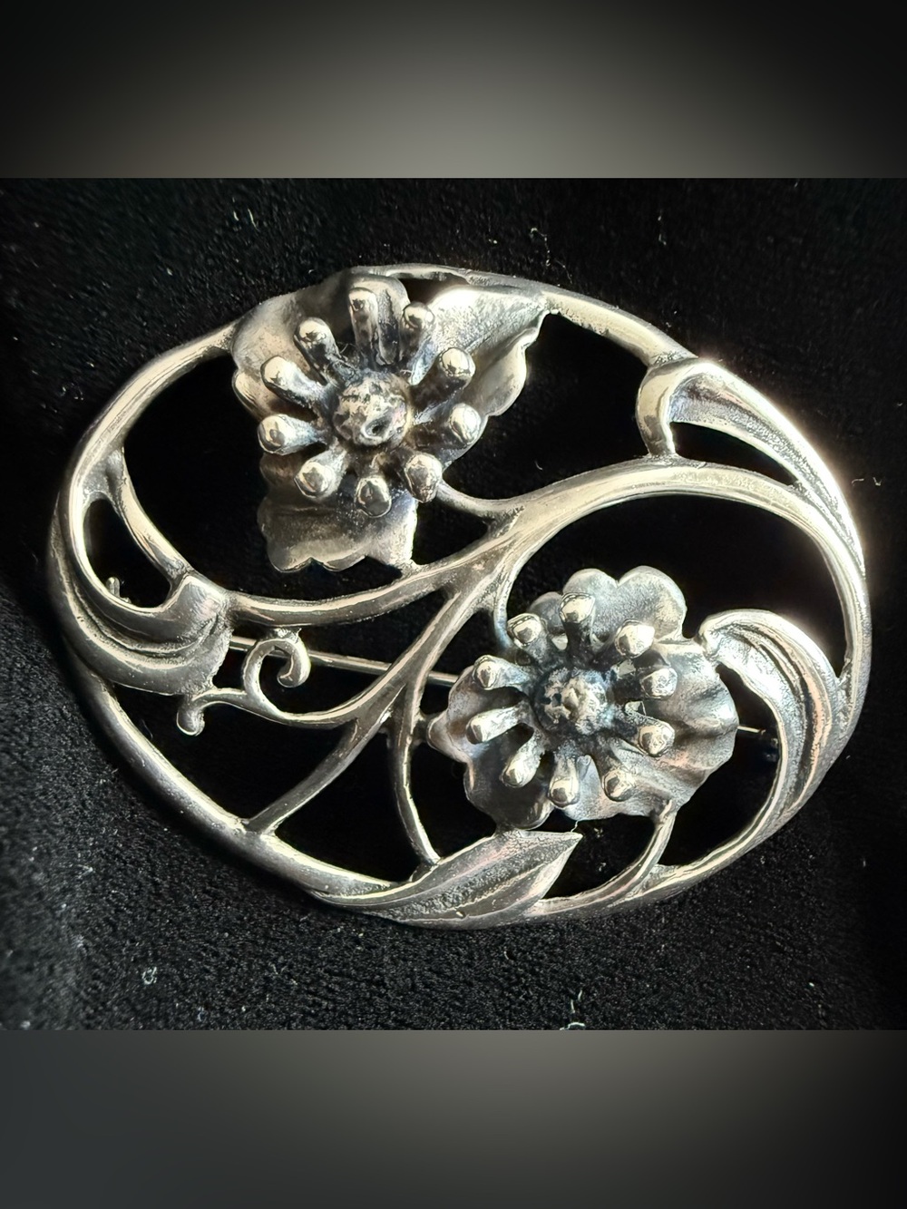 Large Vintage 1940s Sterling Silver Floral Brooch